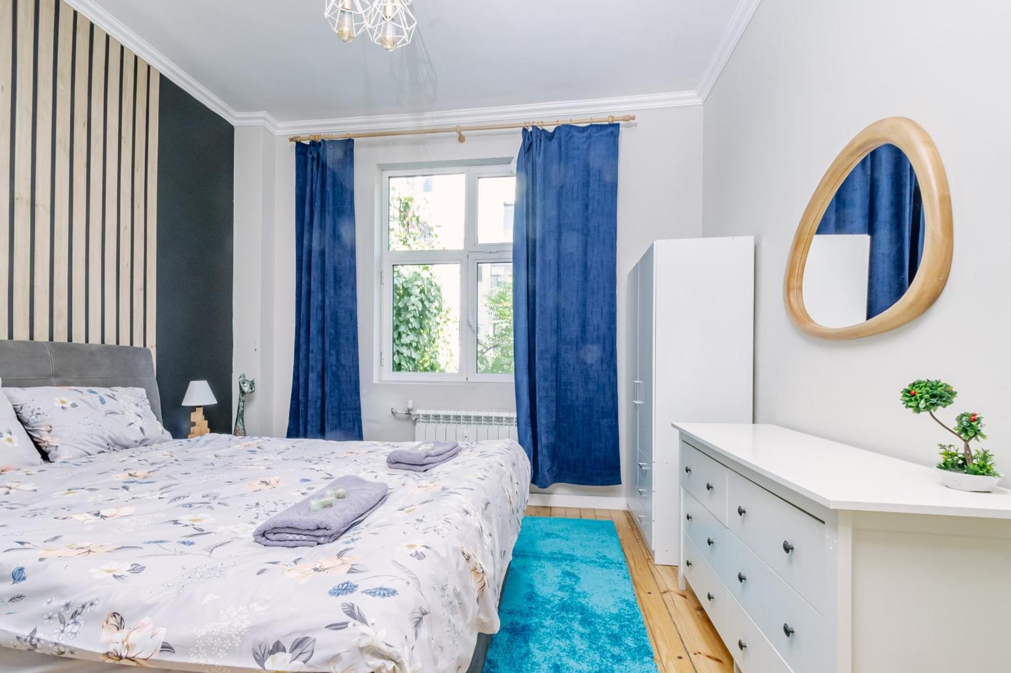 5 Seconds Away From The Main Street, Free Secured Parking Apartman Szófia Kültér fotó